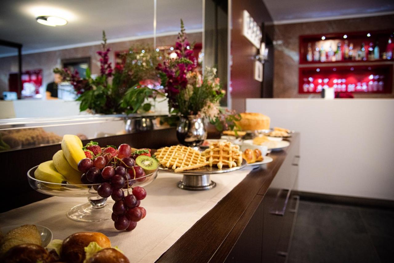 Hotel Ansharius - Adults Only รอกการาโซ ภายนอก รูปภาพ