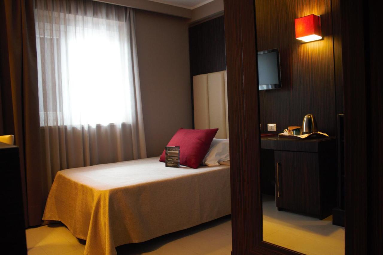 Hotel Ansharius - Adults Only รอกการาโซ ภายนอก รูปภาพ